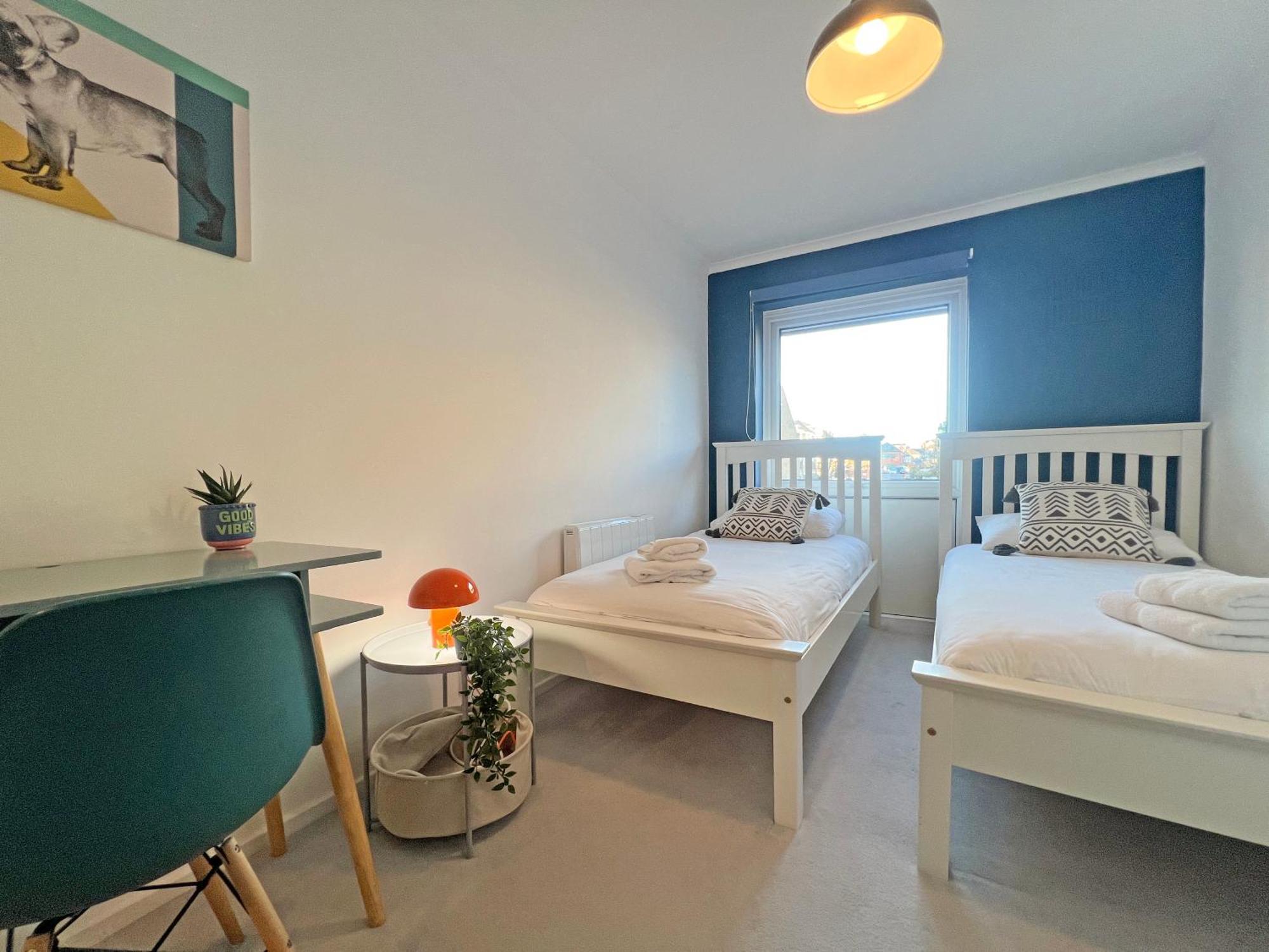 Beautiful Windsor 2 Bed, Perfect Location, 5 Mins Walk To Centre, Free Parking, Legoland, Ascot Apartment Exterior foto